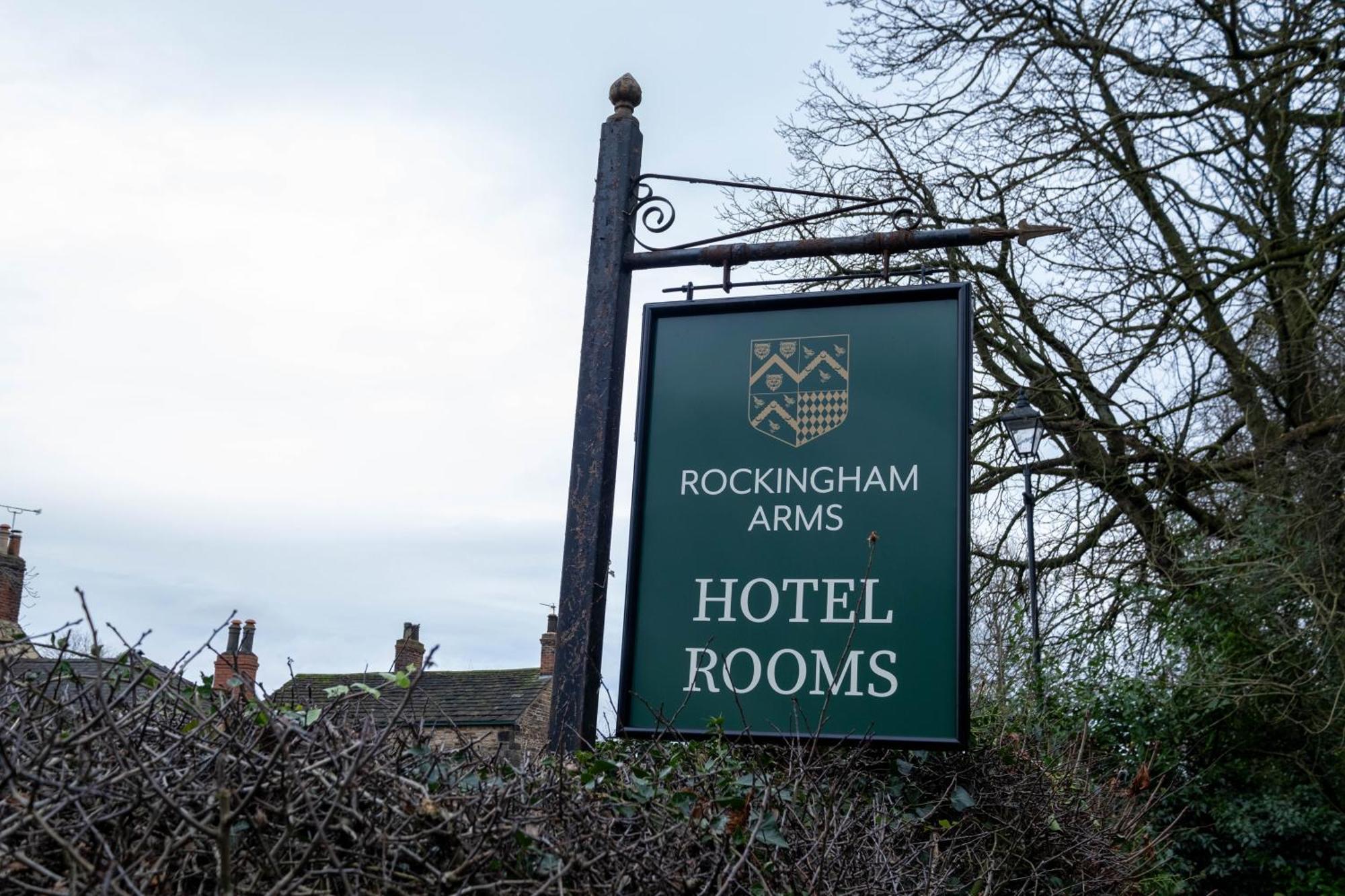 Rockingham Arms By Greene King Inns Wentworth  Exteriér fotografie