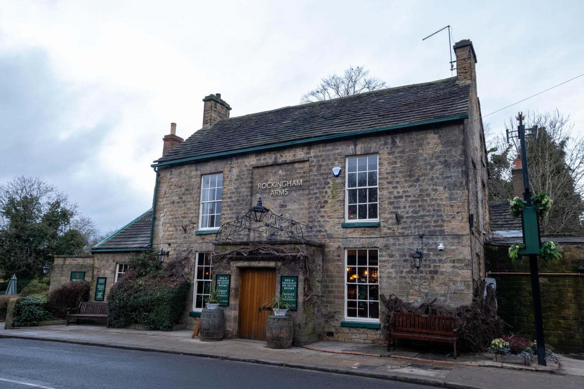 Rockingham Arms By Greene King Inns Wentworth  Exteriér fotografie