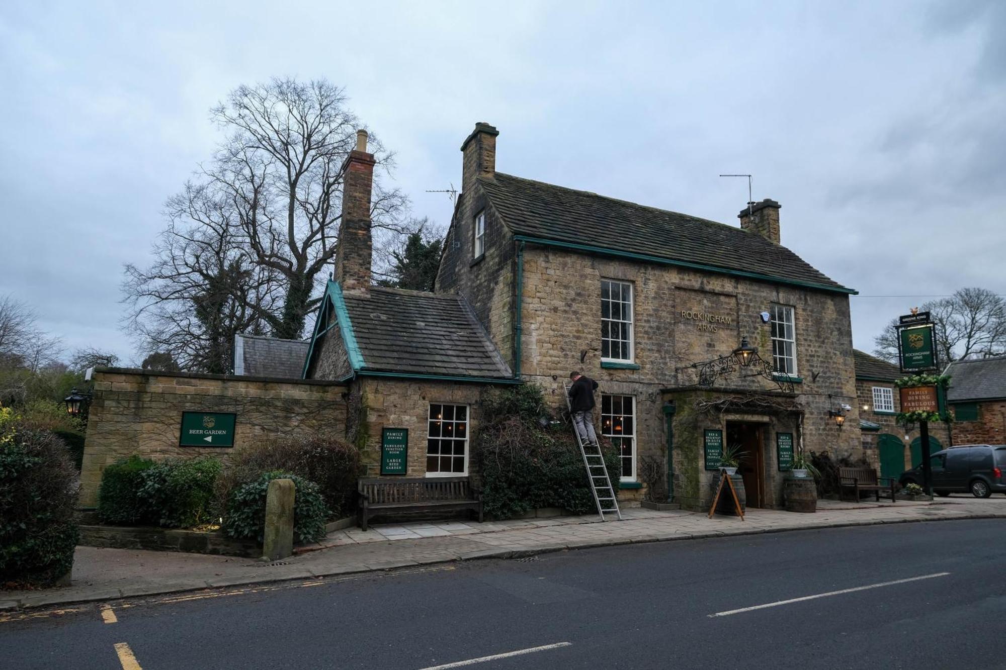 Rockingham Arms By Greene King Inns Wentworth  Exteriér fotografie