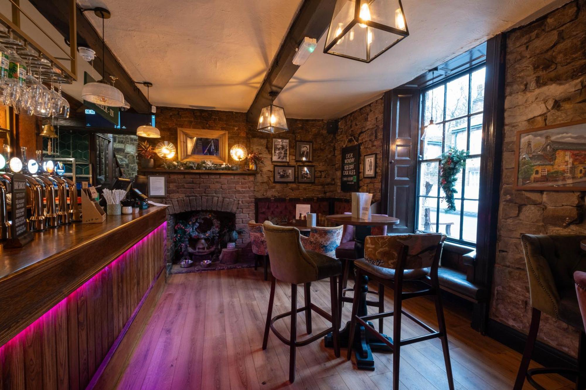 Rockingham Arms By Greene King Inns Wentworth  Exteriér fotografie